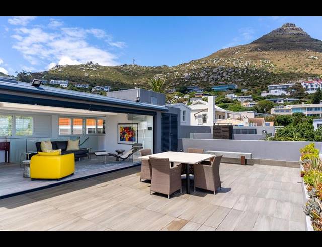 4 BEDROOM HOUSE FOR SALE IN LLANDUDNO